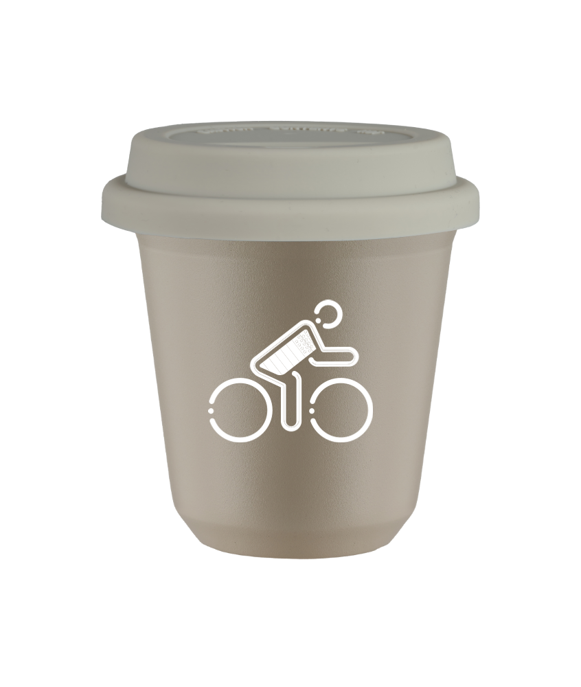 Tasse 150 ml BEIGE "Cycliste aux couleurs britanniques (blanc)", avec couvercle blanc Tasse 150 ml BEIGE "Cycliste aux couleurs britanniques (blanc)", avec couvercle blanc