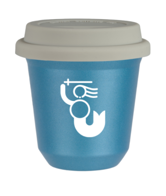 Tasse 80 ml BLEU CLAIR MÉTALLIQUE "WARSZAWSKA SYRENKA (blanc)", avec couvercle blanc Tasse 80 ml BLEU CLAIR MÉTALLIQUE "WARSZAWSKA SYRENKA (blanc)", avec couvercle blanc