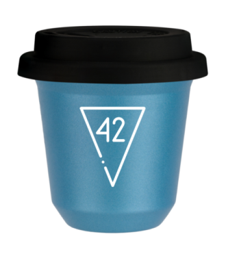 Tasse 80 ml BLEU CLAIR MÉTALLIQUE "42 (blanc)", avec couvercle noir Tasse 80 ml BLEU CLAIR MÉTALLIQUE "42 (blanc)", avec couvercle noir