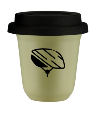 Tasse 80 ml PISTACHE "Casque", avec couvercle noir Tasse 80 ml PISTACHE "Casque", avec couvercle noir