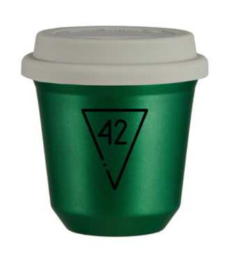 Tasse 150 ml VERT MÉTALLIQUE "42", avec couvercle blanc Tasse 150 ml VERT MÉTALLIQUE "42", avec couvercle blanc