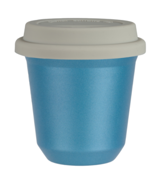 Tasse 150 ml BLEU CLAIR MÉTALLIQUE, avec couvercle blanc Tasse 150 ml BLEU CLAIR MÉTALLIQUE, avec couvercle blanc