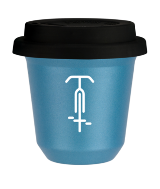 Tasse 150 ml BLEU CLAIR MÉTALLIQUE "Cyclisme 1 (blanc)", avec couvercle noir Tasse 150 ml BLEU CLAIR MÉTALLIQUE "Cyclisme 1 (blanc)", avec couvercle noir