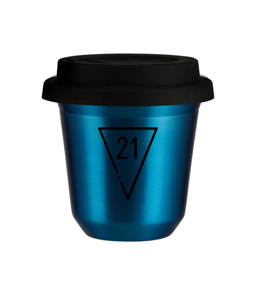 Tasse 240 ml BLEU MÉTALLIQUE "21", avec couvercle noir Tasse 240 ml BLEU MÉTALLIQUE "21", avec couvercle noir