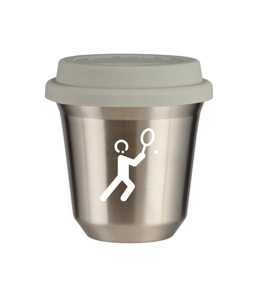 Tasse 240 ml ARGENT "Tennis 1 (blanc)", avec couvercle blanc Tasse 240 ml ARGENT "Tennis 1 (blanc)", avec couvercle blanc