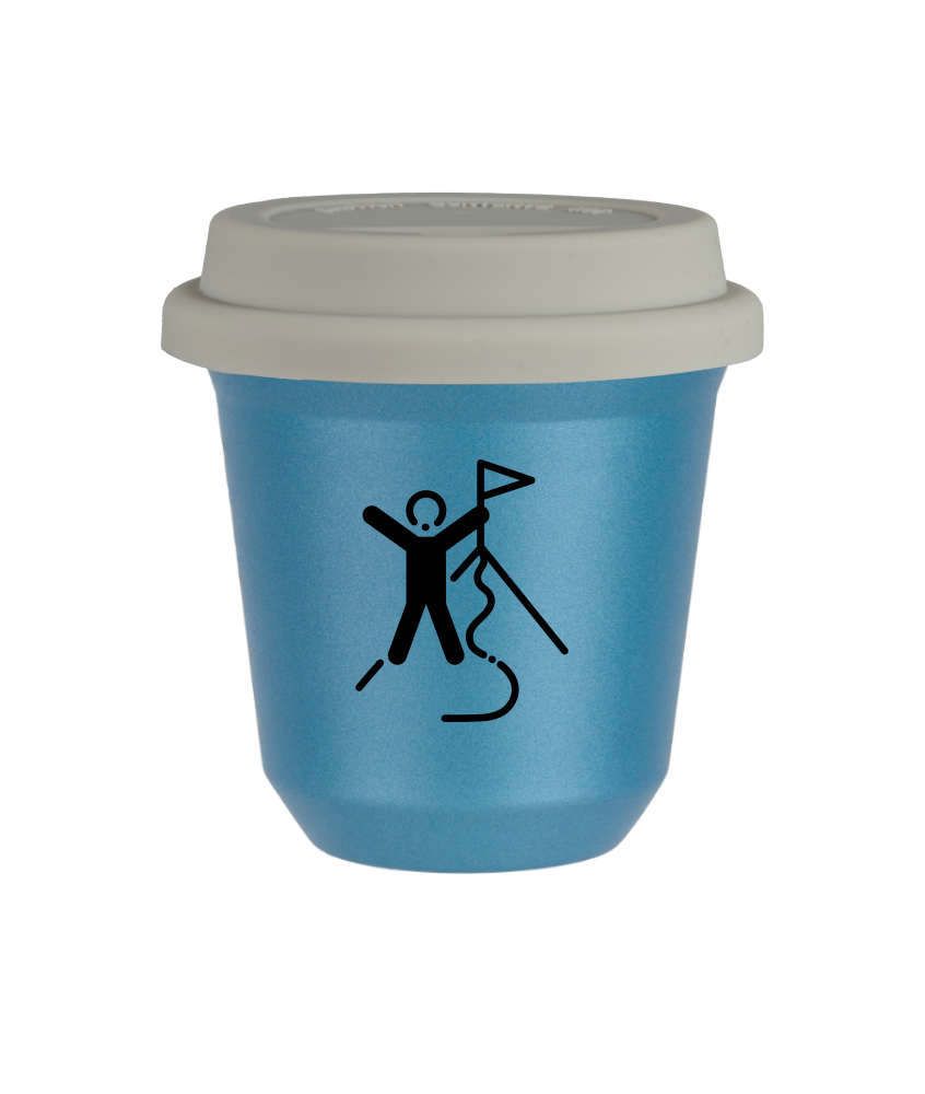 Tasse 240 ml BLEU CLAIR MÉTALLIQUE "Escalade 1 (noir)", avec couvercle blanc Tasse 240 ml BLEU CLAIR MÉTALLIQUE "Escalade 1 (noir)", avec couvercle blanc