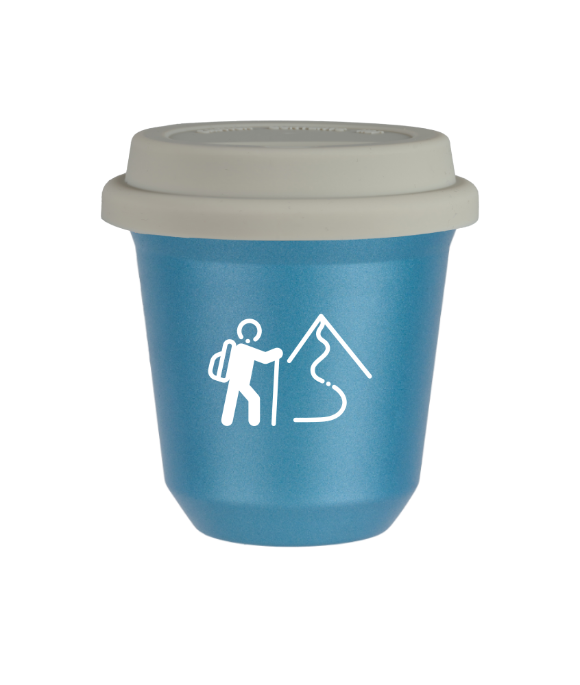 Tasse 240 ml BLEU CLAIR MÉTALLIQUE "Escalade 2 (blanc)", avec couvercle blanc