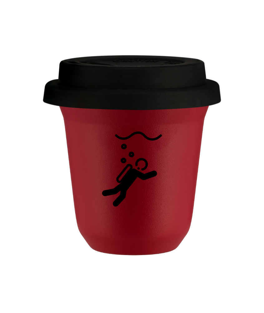 Tasse 240 ml ROUGE "Plongée (noir)", avec couvercle noir Tasse 240 ml ROUGE "Plongée (noir)", avec couvercle noir