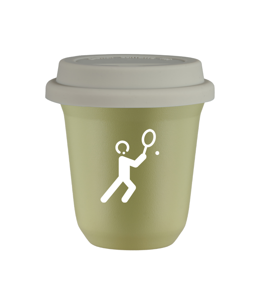 Tasse 240 ml PISTACHE "Tennis 1 (blanc)", avec couvercle blanc Tasse 240 ml PISTACHE "Tennis 1 (blanc)", avec couvercle blanc