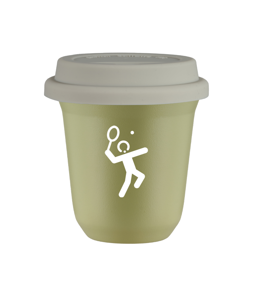 Tasse 240 ml PISTACHE "Tennis 2 (blanc)", avec couvercle blanc Tasse 240 ml PISTACHE "Tennis 2 (blanc)", avec couvercle blanc