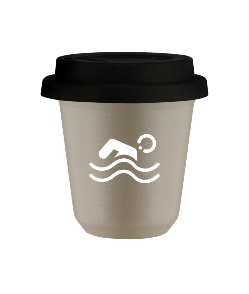 Tasse 240 ml BEIGE "Natation (blanc)", avec couvercle noir Tasse 240 ml BEIGE "Natation (blanc)", avec couvercle noir