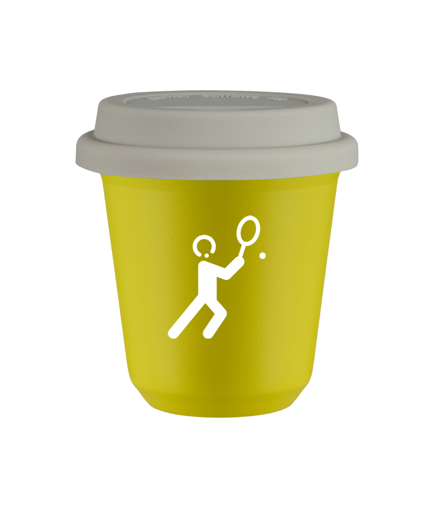 Tasse 240 ml JAUNE "Tennis 1 (blanc)", avec couvercle blanc Tasse 240 ml JAUNE "Tennis 1 (blanc)", avec couvercle blanc