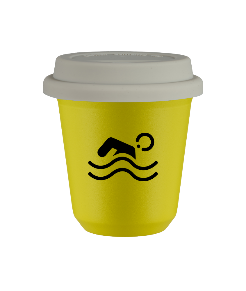 Tasse 240 ml JAUNE "Natation (noir)", avec couvercle blanc Tasse 240 ml JAUNE "Natation (noir)", avec couvercle blanc