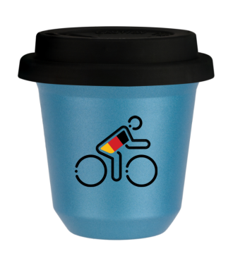 Tasse 80 ml BLEU CLAIR MÉTALLIQUE "Cycliste aux couleurs allemandes", avec couvercle noir Tasse 80 ml BLEU CLAIR MÉTALLIQUE "Cycliste aux couleurs allemandes", avec couvercle noir