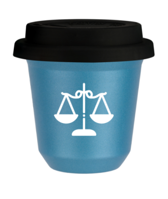 Tasse 150 ml BLEU CLAIR MÉTALLIQUE "Balance (blanc)", avec couvercle noir Tasse 150 ml BLEU CLAIR MÉTALLIQUE "Balance (blanc)", avec couvercle noir