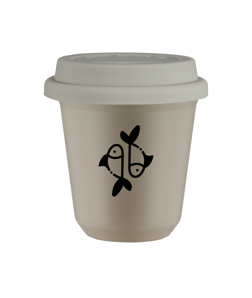 Tasse 240 ml BEIGE "Poissons", avec couvercle blanc Tasse 240 ml BEIGE "Poissons", avec couvercle blanc