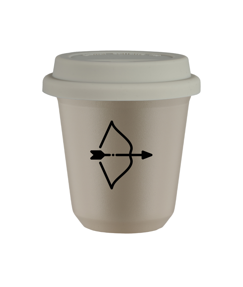 Tasse 150 ml BEIGE "Sagittaire", avec couvercle blanc Tasse 150 ml BEIGE "Sagittaire", avec couvercle blanc