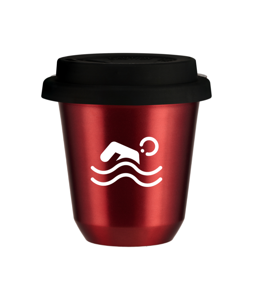 Tasse 240 ml ROUGE MÉTALLIQUE "Natation (blanc)", avec couvercle noir