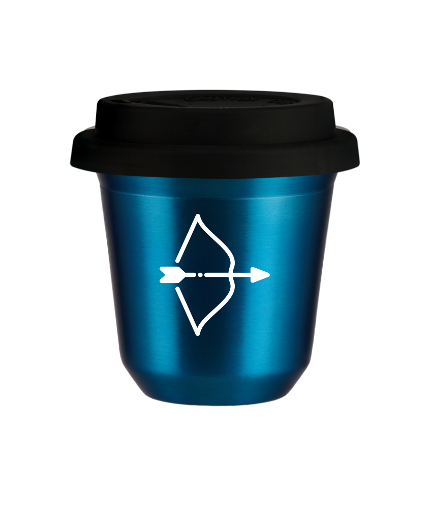 Tasse 240 ml BLEU MÉTALLIQUE "Sagittaire (blanc)", avec couvercle noir Tasse 240 ml BLEU MÉTALLIQUE "Sagittaire (blanc)", avec couvercle noir
