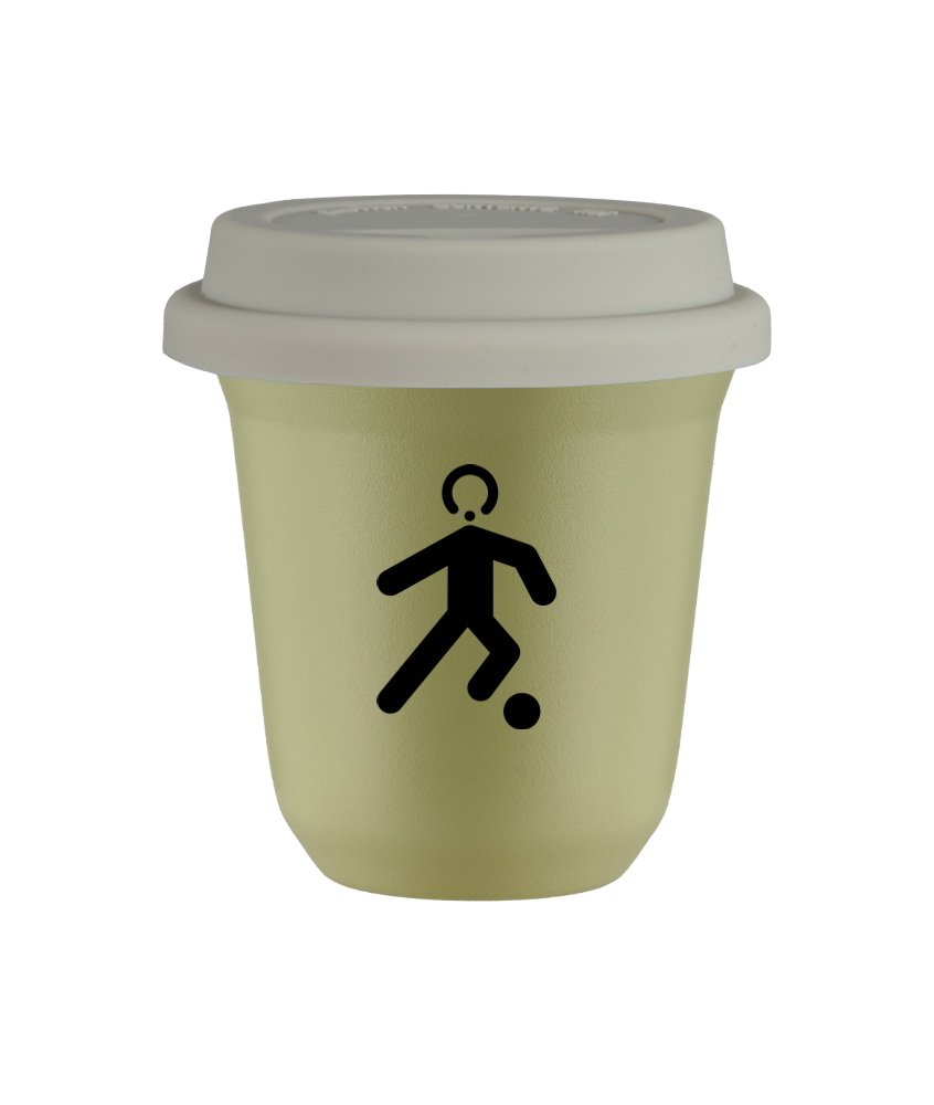 Tasse 240 ml PISTACHE "Football (noir)", avec couvercle blanc Tasse 240 ml PISTACHE "Football (noir)", avec couvercle blanc