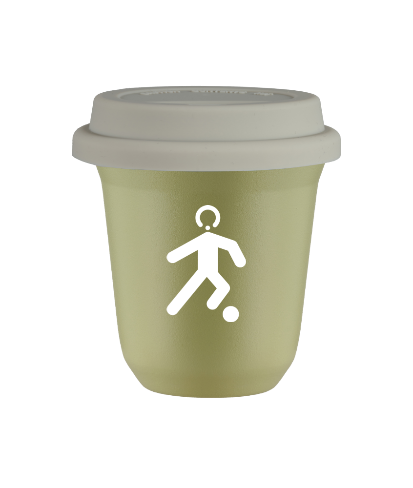 Tasse 240 ml PISTACHE "Football (blanc)", avec couvercle blanc Tasse 240 ml PISTACHE "Football (blanc)", avec couvercle blanc