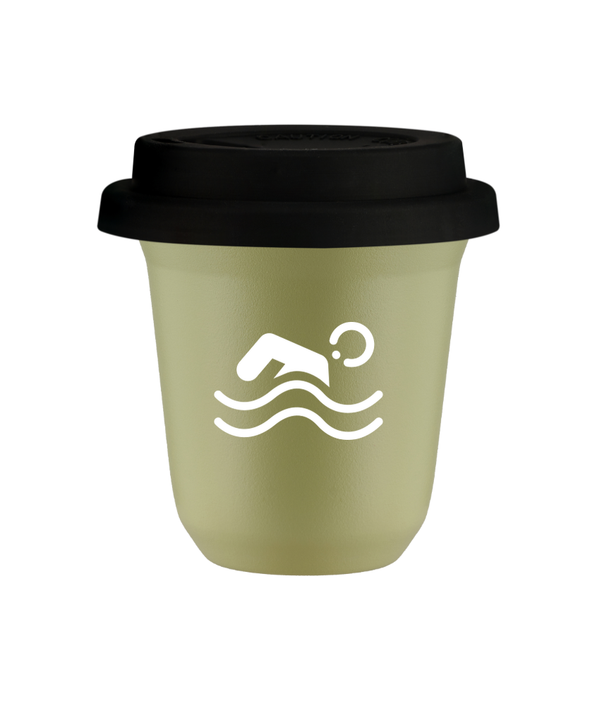 Tasse 240 ml PISTACHE "Natation (blanc)", avec couvercle noir Tasse 240 ml PISTACHE "Natation (blanc)", avec couvercle noir