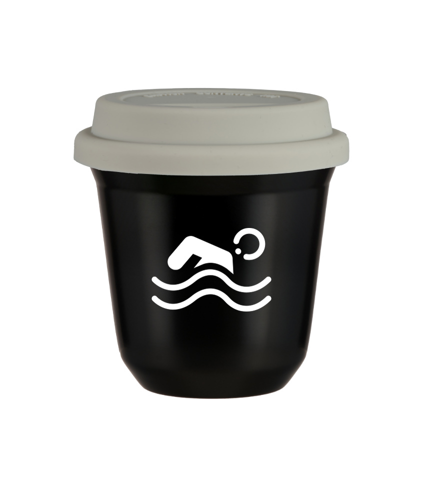 Tasse 240 ml NOIR "Natation (blanc)", avec couvercle blanc Tasse 240 ml NOIR "Natation (blanc)", avec couvercle blanc