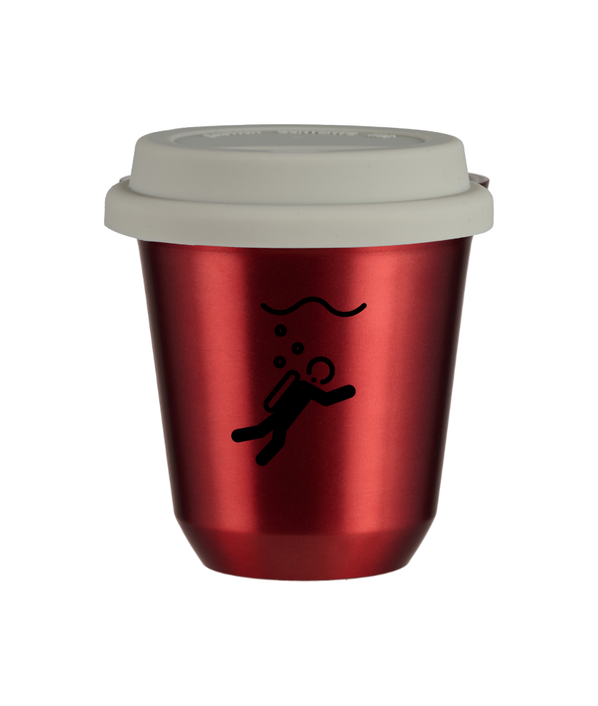 Tasse 240 ml ROUGE MÉTALLIQUE "Plongée", avec couvercle blanc Tasse 240 ml ROUGE MÉTALLIQUE "Plongée", avec couvercle blanc