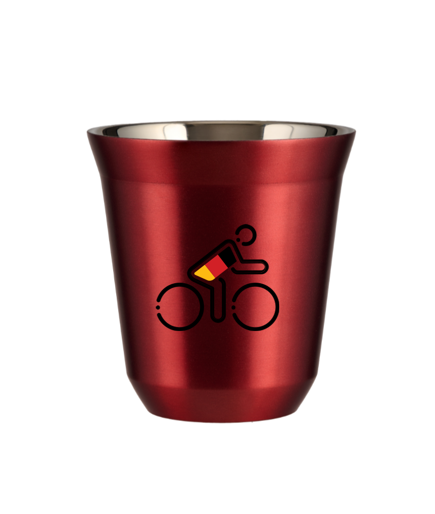 Tasse 240 ml ROUGE MÉTALLIQUE "Cycliste aux couleurs allemandes (noir)" Tasse 240 ml ROUGE MÉTALLIQUE "Cycliste aux couleurs allemandes (noir)"