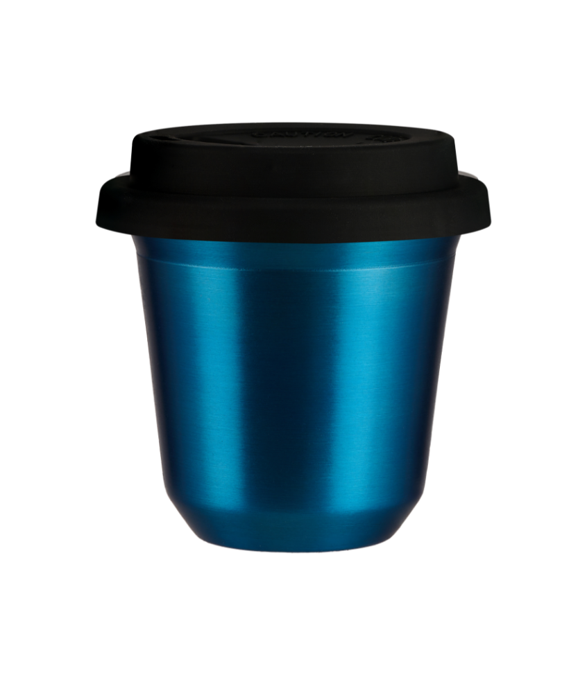 Tasse 240 ml BLEU MÉTALLIQUE, avec couvercle noir Tasse 240 ml BLEU MÉTALLIQUE, avec couvercle noir