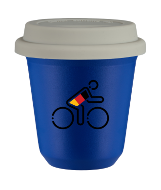 Tasse 80 ml BLEU "Cycliste aux couleurs allemandes (noir)", avec couvercle blanc Tasse 80 ml BLEU "Cycliste aux couleurs allemandes (noir)", avec couvercle blanc