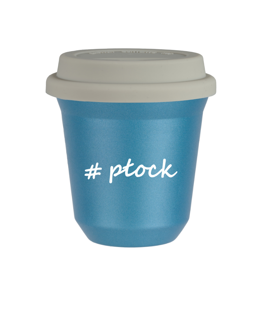 Tasse 150 ml BLEU CLAIR MÉTALLIQUE "Płock", avec couvercle blanc Tasse 150 ml BLEU CLAIR MÉTALLIQUE "Płock", avec couvercle blanc