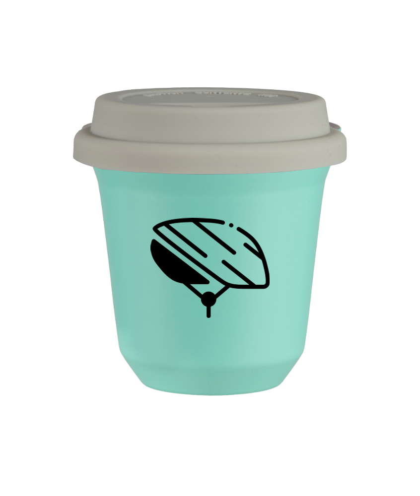 Tasse 150 ml TURQUOISE "Casque (noir)", avec couvercle blanc