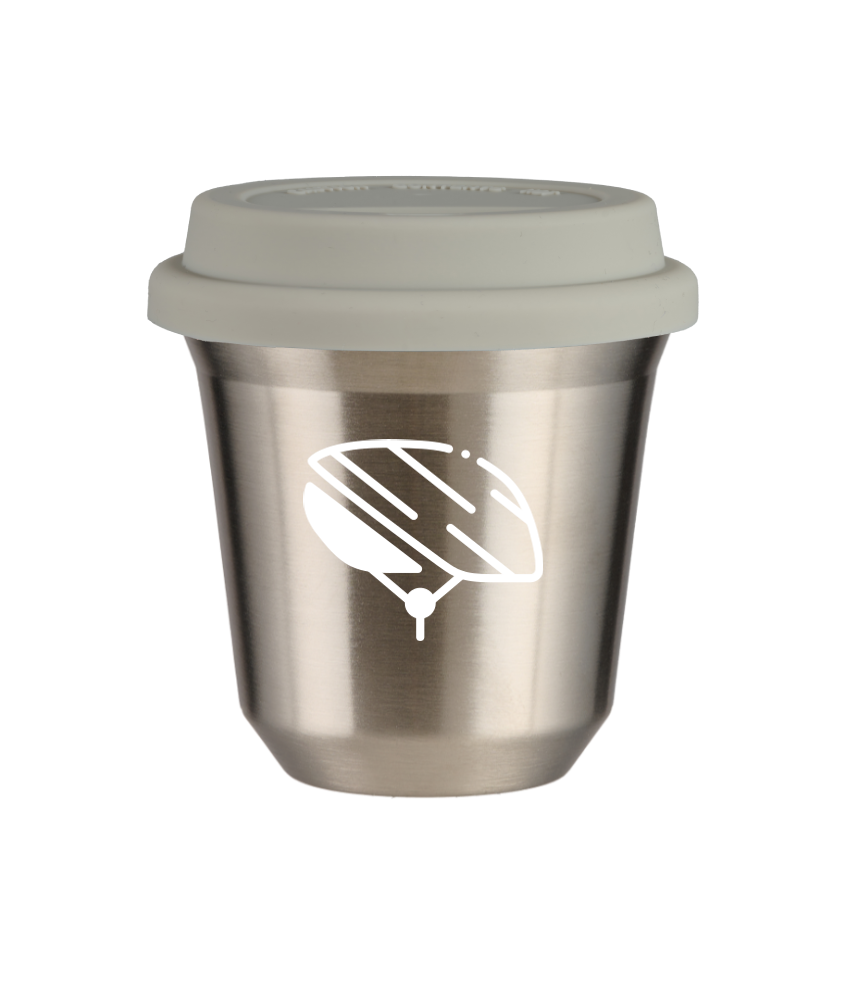 Tasse 150 ml ARGENT "Casque (blanc)", avec couvercle blanc