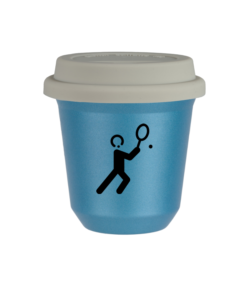 Tasse 150 ml BLEU CLAIR MÉTALLIQUE "Tennis 1", avec couvercle blanc