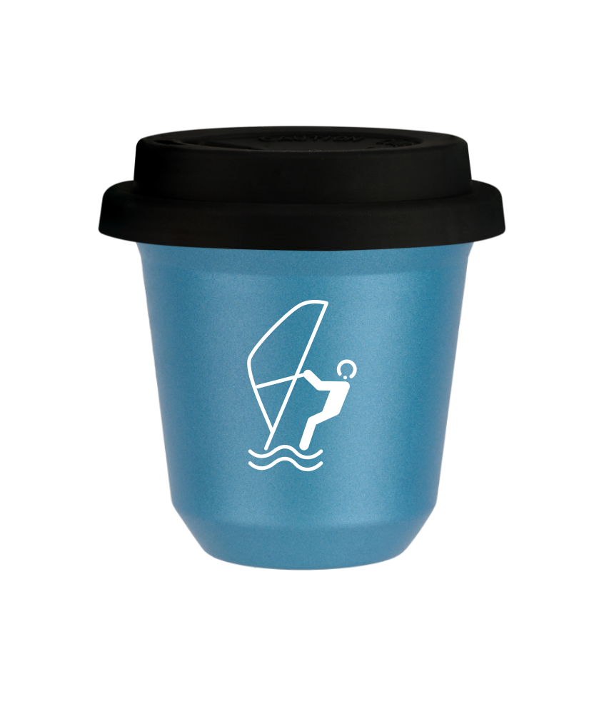 Tasse 150 ml BLEU CLAIR MÉTALLIQUE "Sports nautiques (blanc)", avec couvercle noir
