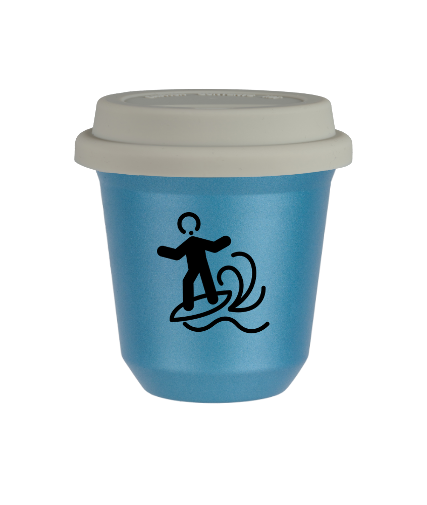 Tasse 150 ml BLEU CLAIR MÉTALLIQUE "Planche à voile (noir)", avec couvercle blanc