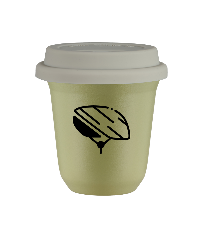 Tasse 150 ml PISTACHE "Casque (noir)", avec couvercle blanc